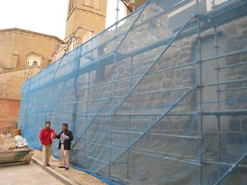 Ángel Varea visita las obras de la Muralla