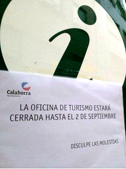 Cartel en la oficina de turismo de Calahorra