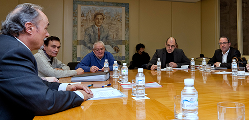 Reunión en el Parlamento de La Rioja con miembros de ADONAR