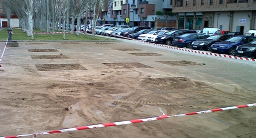 Tala de chopos en la Calle Estambrera de Logroño